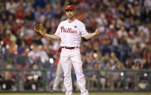 Cliff Lee joins the ranks of the injured in today's fantasy baseball links.